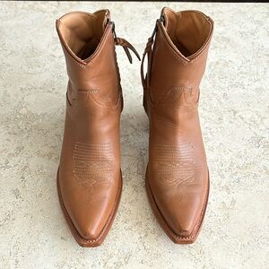 Tecovas The Daisy bootie in caramel colored leather, size 9.5